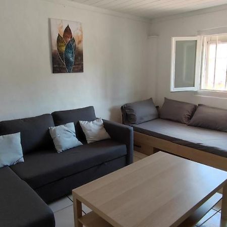Appartement 45 M² Proche Du Centre Ville Lunel  Buitenkant foto