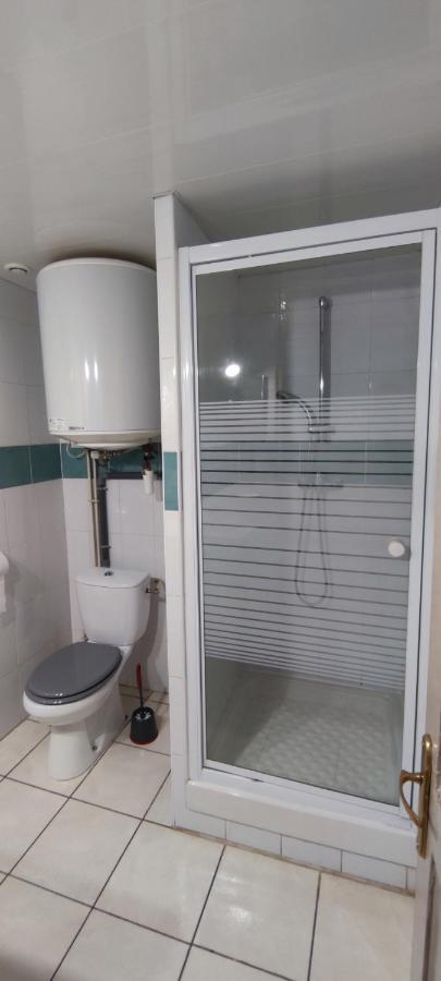 Appartement 45 M² Proche Du Centre Ville Lunel  Buitenkant foto