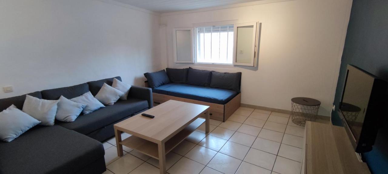 Appartement 45 M² Proche Du Centre Ville Lunel  Buitenkant foto
